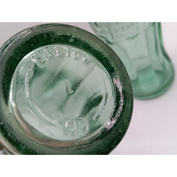 2) Coca Cola Vintage Soda Bottles Green Glass Easton MD & Havre De Grace USA Cap - Picture 11 of 14